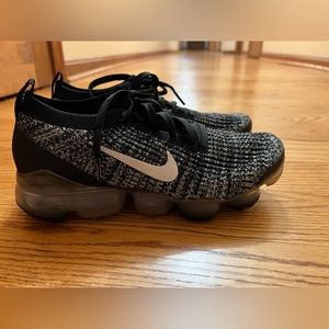 Women’s Vapormax tennis shoes